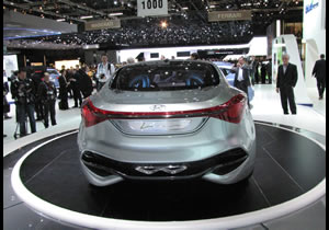 Hyundai i-flow Diesel Hybrid Concept